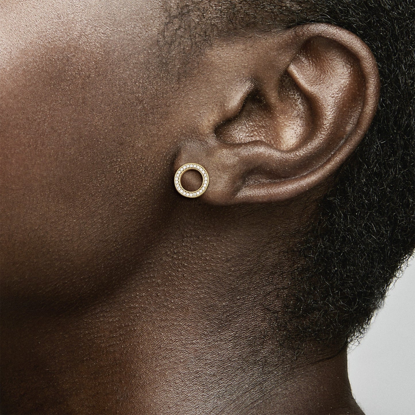 Sparkling Circle Stud Earrings